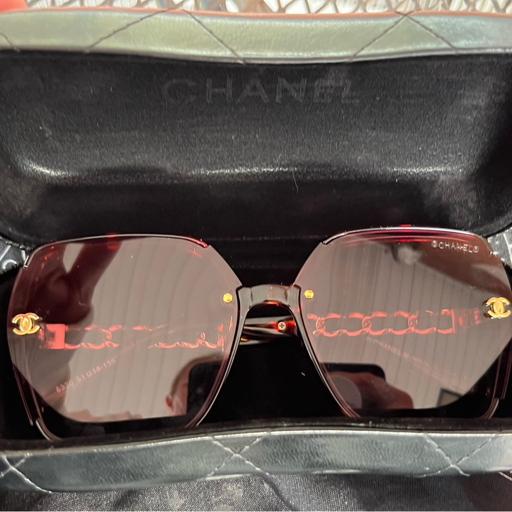 CHANEL Women's Sunglasses with Black and Pink Hues - Picture 11 of 16